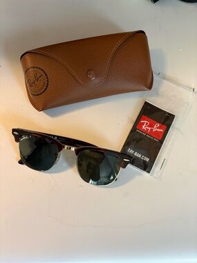 Ray-Ban Clubmaster Sunglasses Tortoise Frame with Green Lenses